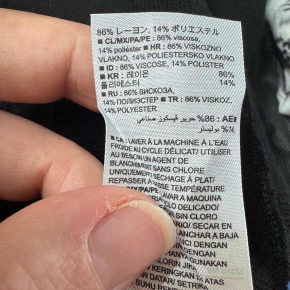 Banana Republic. Black and Pink Short Sleeve Tee - Picture 8 of 9